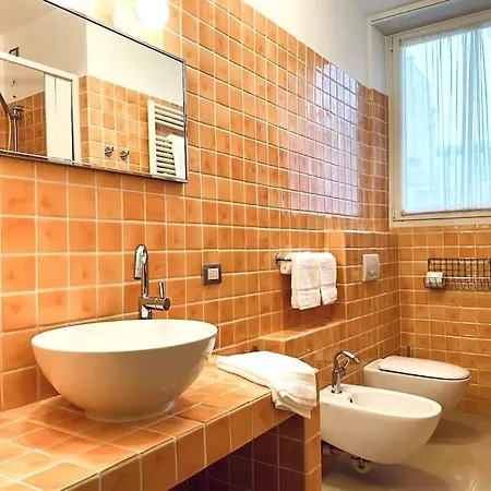 Апартаменты Modern In Historic Center *
