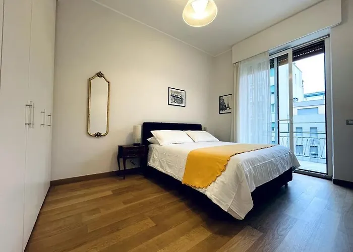 Modern In Historic Center Διαμέρισμα